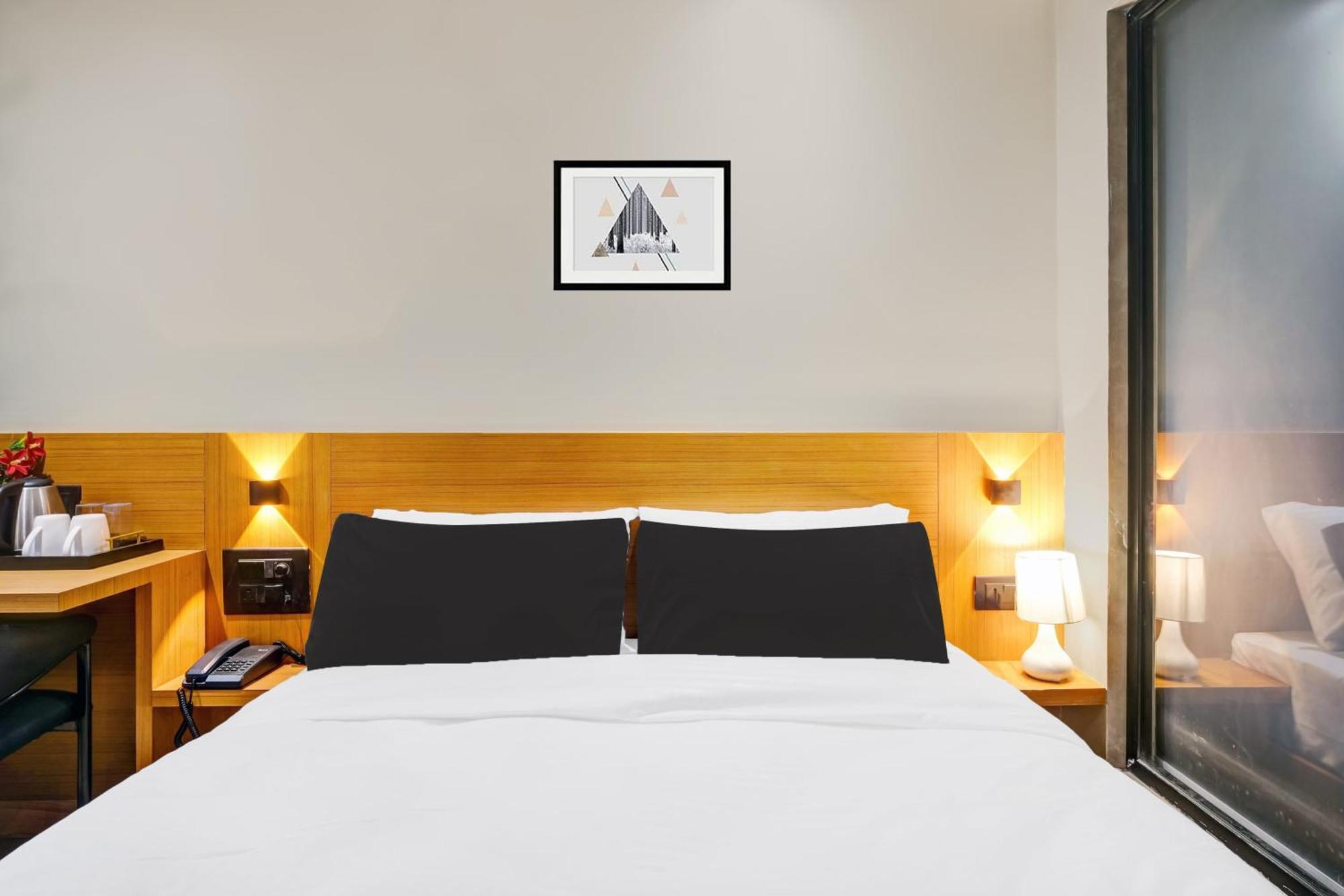 Townhouse Oak Sarusajai Stadium Dispur 외부 사진