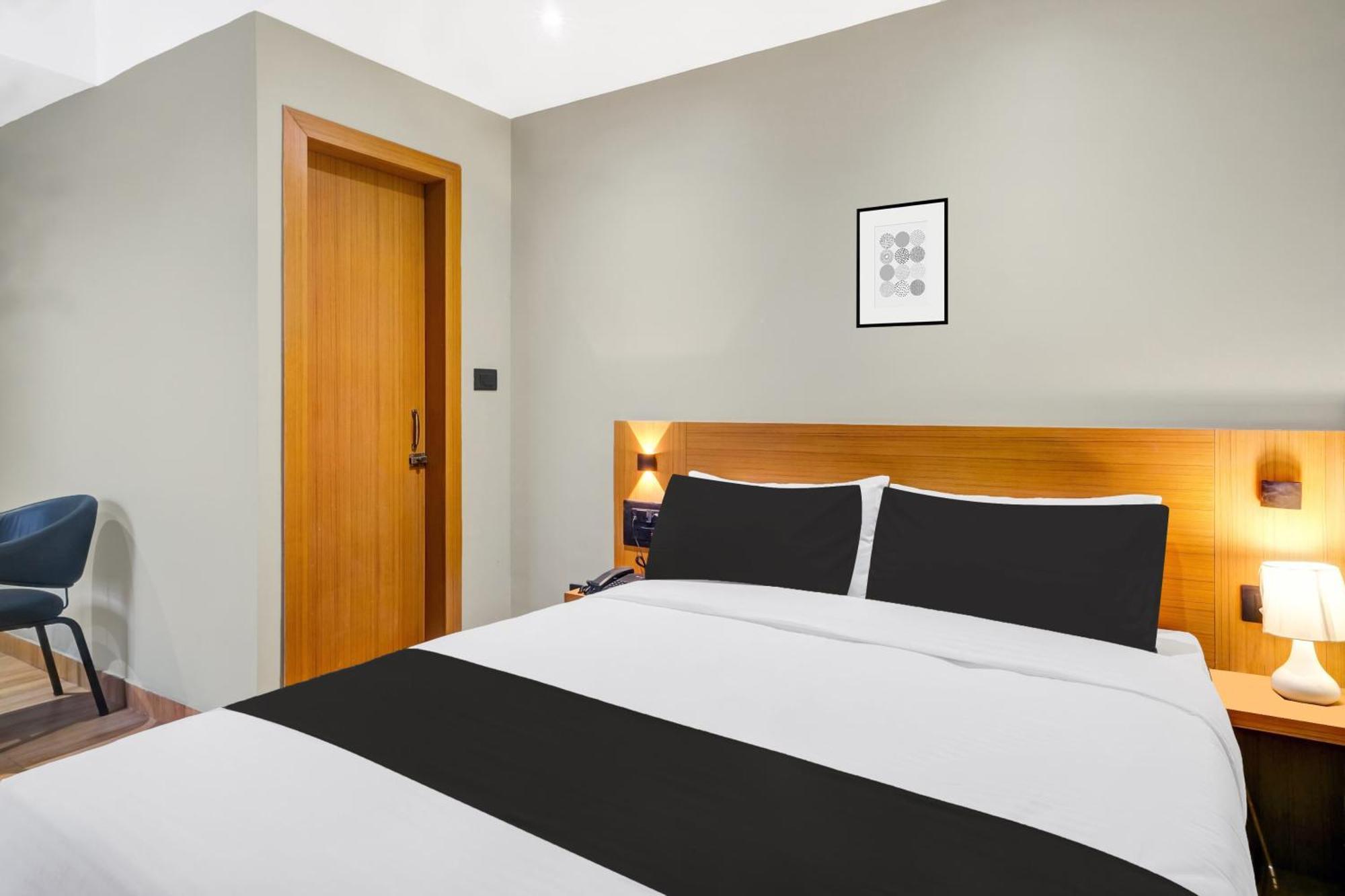 Townhouse Oak Sarusajai Stadium Dispur 외부 사진